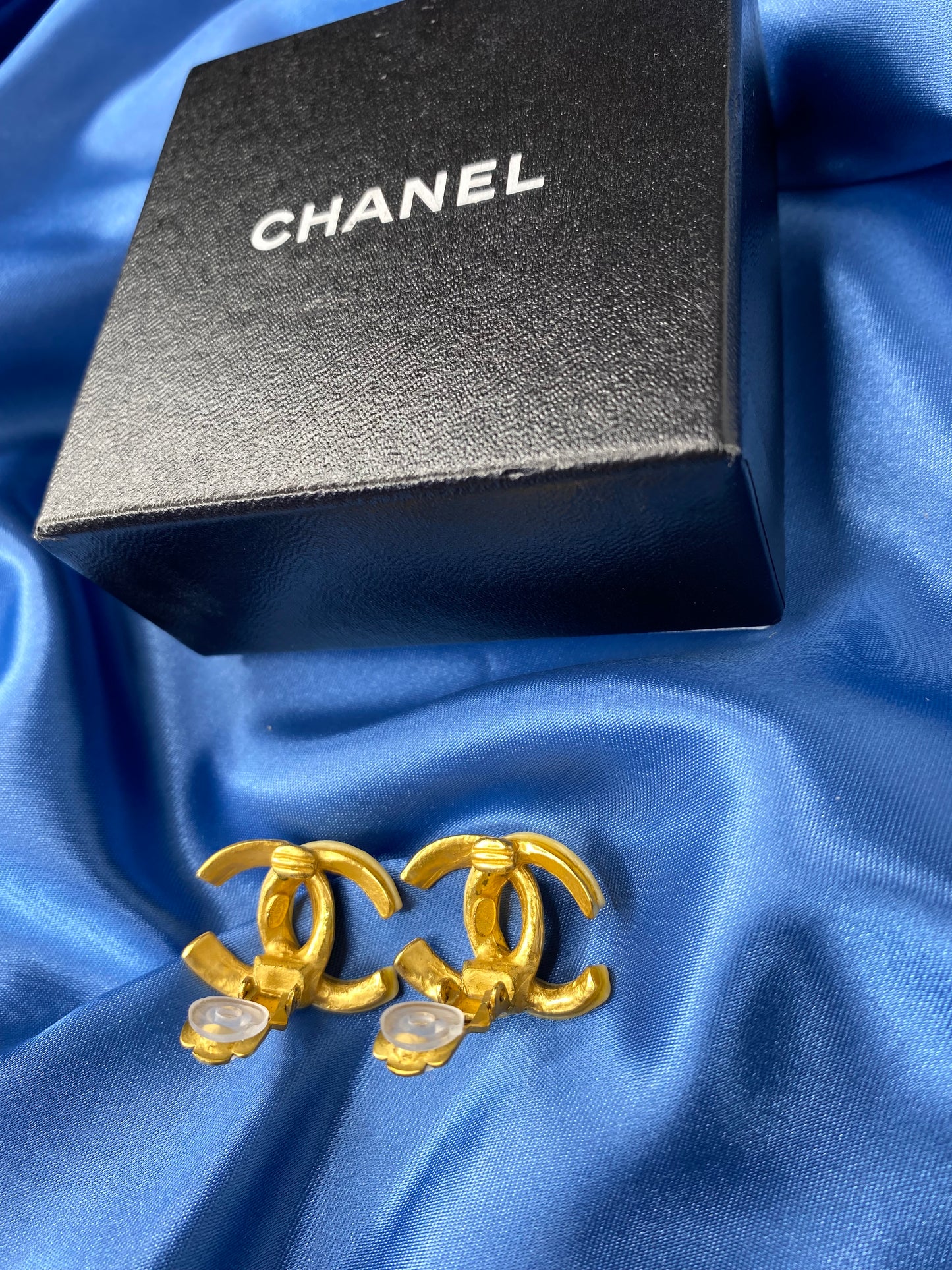 Chanel 00T CC Logo Earring 24K GHW