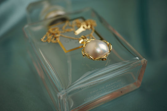 Tasaki Mabe Pearl 14mm 18k Gold Necklace