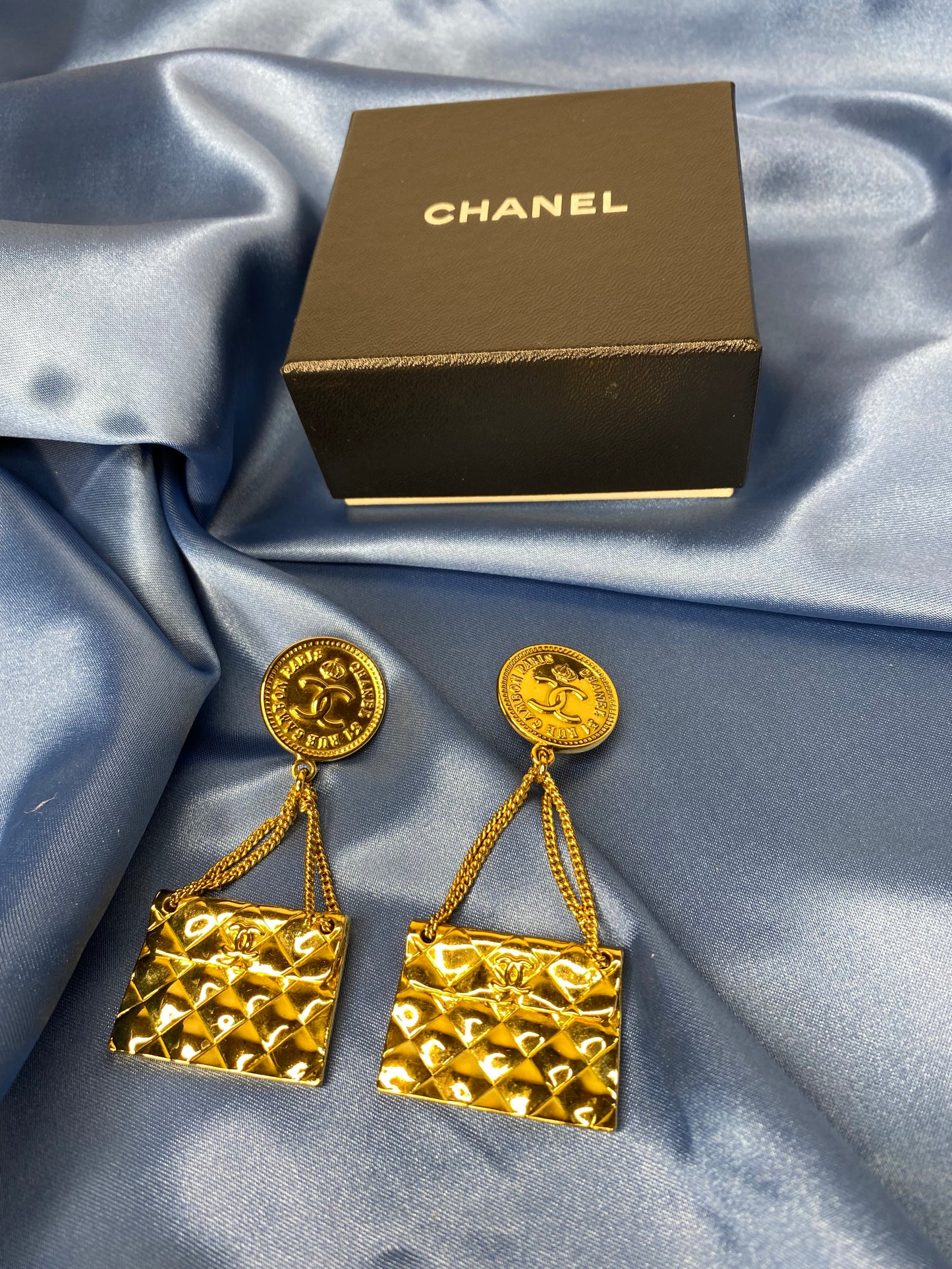 Chanel 94P Earring Matlasses Bag Cambon Coin Motif Coco Mark 24k GHW